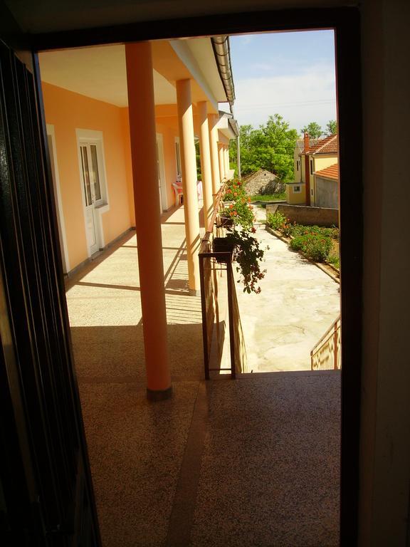Apartments Anka Privlaka  Kültér fotó